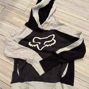 Fox Black and Gray Pullover